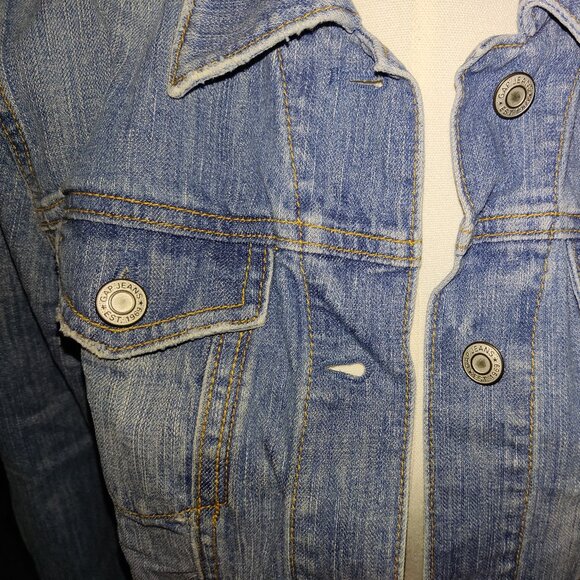 Gap‎ denim womens jean jacket | Size Medium - Picture 14 of 16